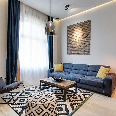 Luxury Apartment By Hi5 -Andrassy Suite บูดาเปสต์ ภายนอก รูปภาพ