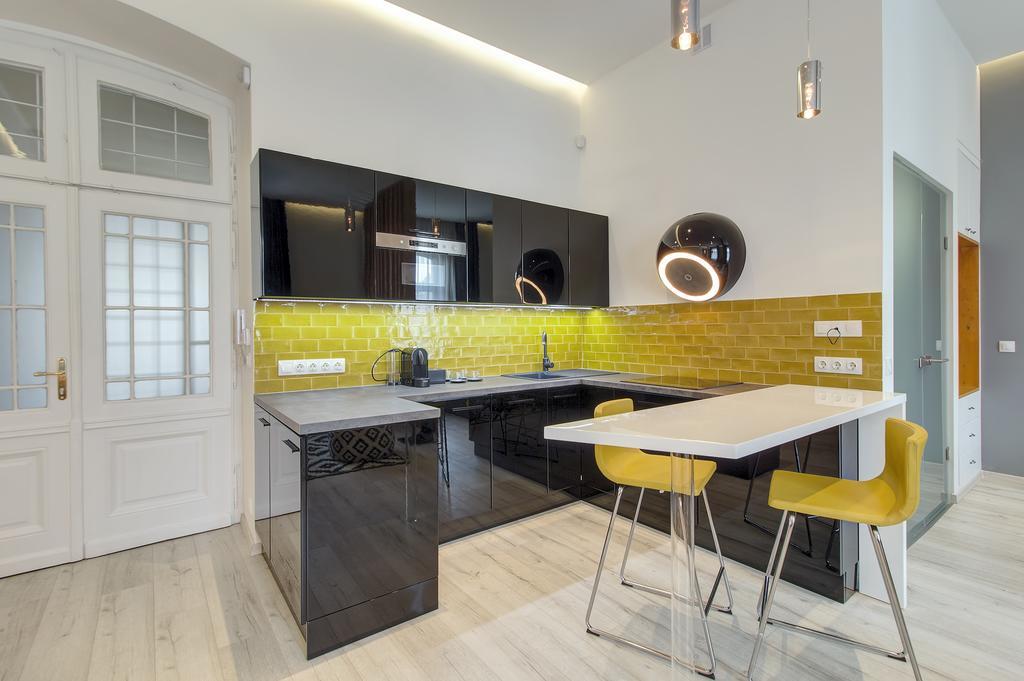 Luxury Apartment By Hi5 -Andrassy Suite บูดาเปสต์ ภายนอก รูปภาพ