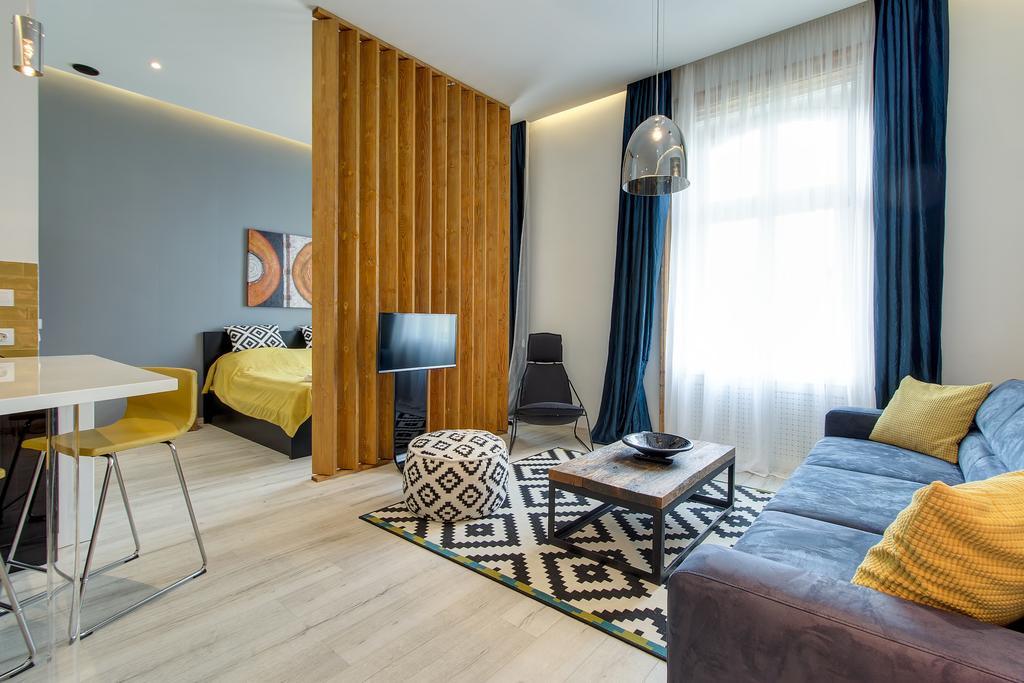 Luxury Apartment By Hi5 -Andrassy Suite บูดาเปสต์ ภายนอก รูปภาพ