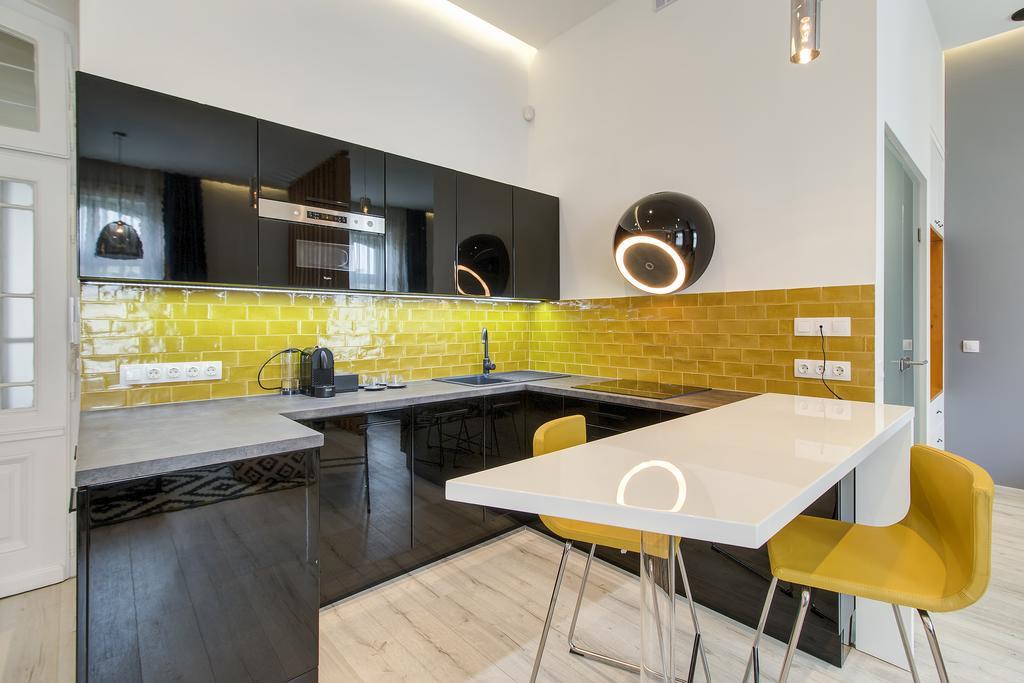 Luxury Apartment By Hi5 -Andrassy Suite บูดาเปสต์ ภายนอก รูปภาพ