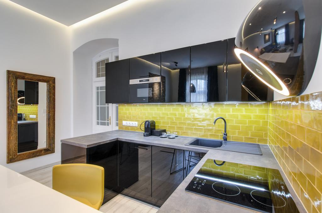 Luxury Apartment By Hi5 -Andrassy Suite บูดาเปสต์ ภายนอก รูปภาพ