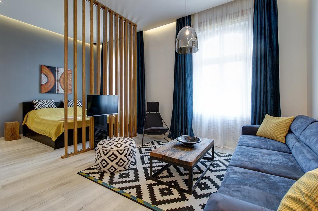 Luxury Apartment By Hi5 -Andrassy Suite บูดาเปสต์ ภายนอก รูปภาพ