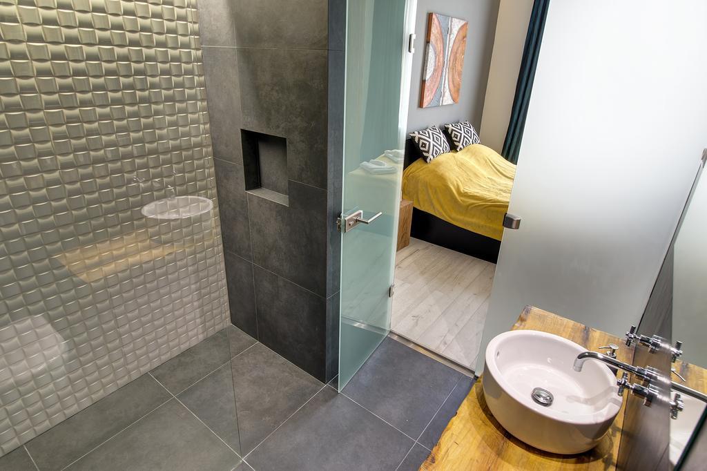 Luxury Apartment By Hi5 -Andrassy Suite บูดาเปสต์ ภายนอก รูปภาพ