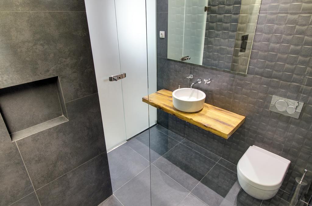 Luxury Apartment By Hi5 -Andrassy Suite บูดาเปสต์ ภายนอก รูปภาพ